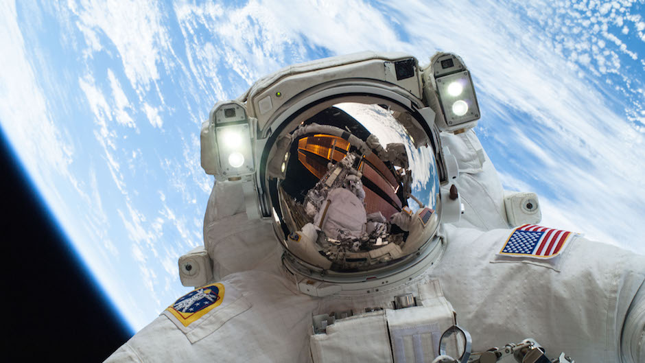 astronauta no espaco