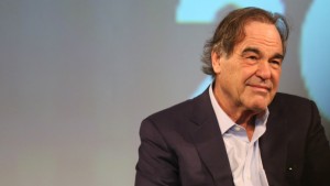 Entenda o processo criativo do polêmico diretor Oliver Stone