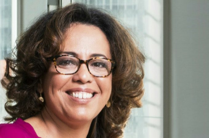 Como a autora de best-sellers Cris Correa abandonou o emprego para escrever seu primeiro livro